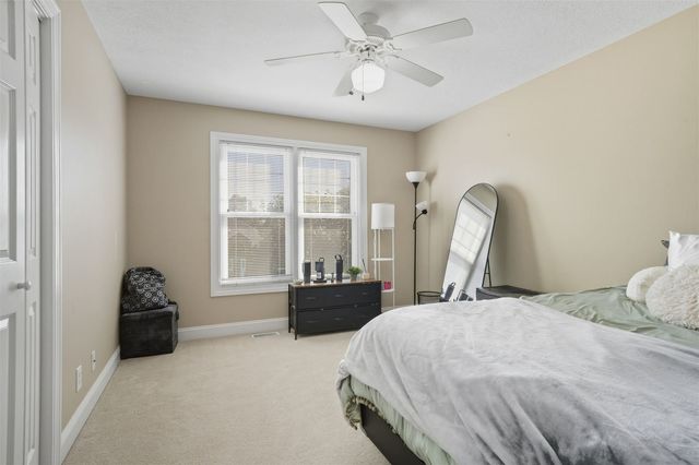 4 Scofield Court, Bloomington, IL 61704