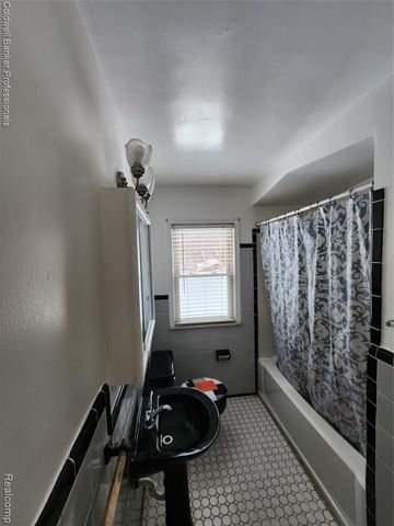 18925 Bentler Street, Detroit, MI 48219