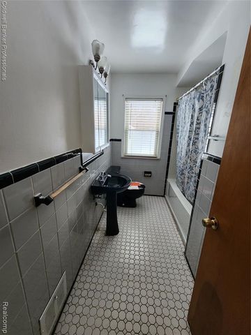 18925 Bentler Street, Detroit, MI 48219