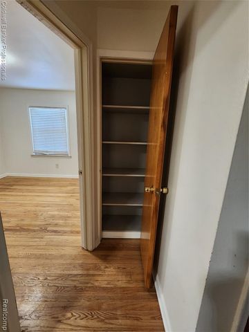 18925 Bentler Street, Detroit, MI 48219