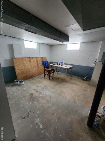 18925 Bentler Street, Detroit, MI 48219