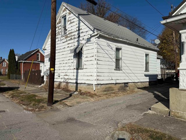 11 S Brownell Street, Peru, IN 46970