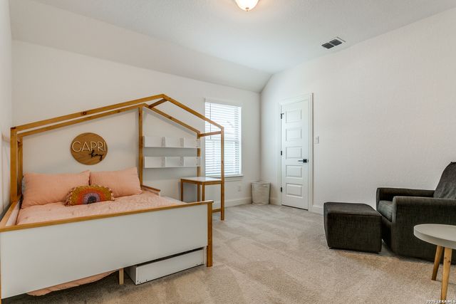 102 HUNTWICK DR, Boerne, TX 78006