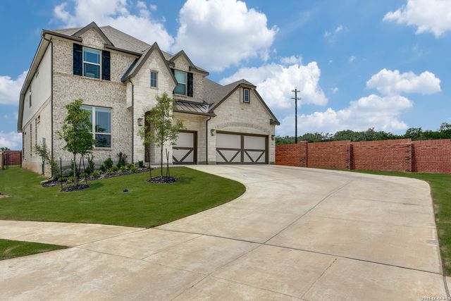 102 HUNTWICK DR, Boerne, TX 78006