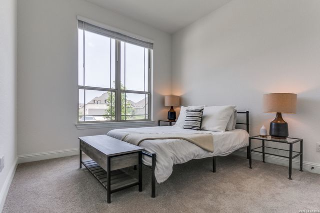 102 HUNTWICK DR, Boerne, TX 78006