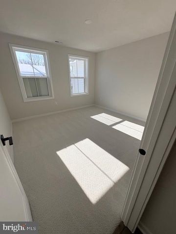 30 GRAYSON LN, Downingtown, PA 19335