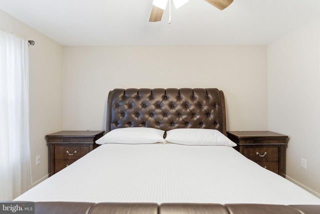 255 RECIFE CT, Martinsburg, WV 25403