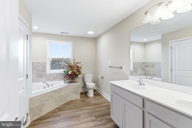 255 RECIFE CT, Martinsburg, WV 25403