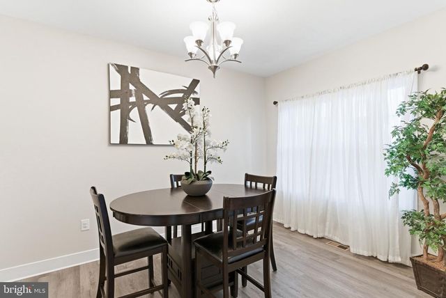 255 RECIFE CT, Martinsburg, WV 25403