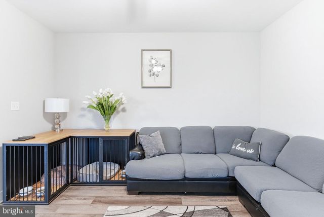 255 RECIFE CT, Martinsburg, WV 25403