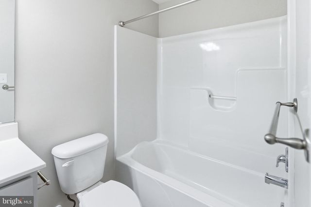 255 RECIFE CT, Martinsburg, WV 25403