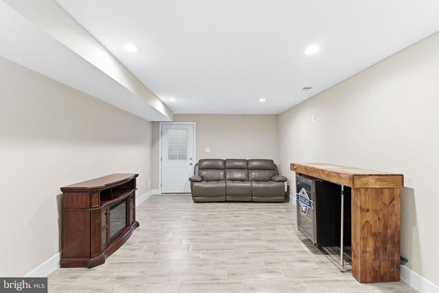 255 RECIFE CT, Martinsburg, WV 25403