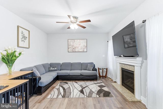 255 RECIFE CT, Martinsburg, WV 25403