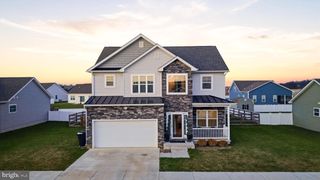 255 RECIFE CT, Martinsburg, WV 25403
