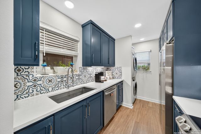 2718 Old Field Dr Apt 502, San Antonio, TX 78247