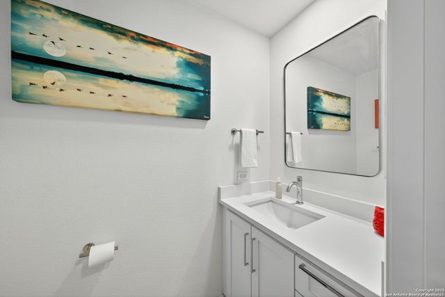 2718 Old Field Dr Apt 502, San Antonio, TX 78247