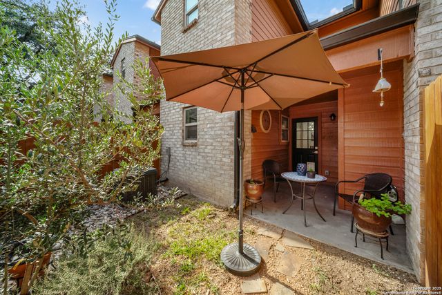 2718 Old Field Dr Apt 502, San Antonio, TX 78247