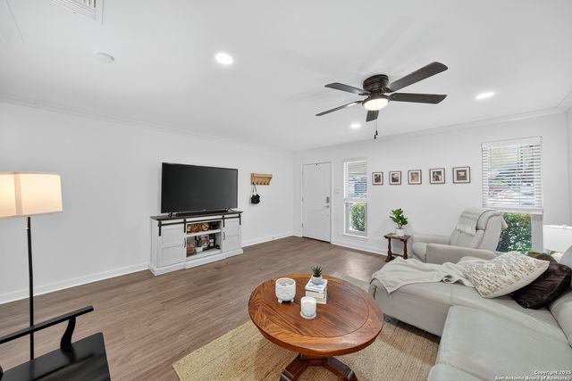2718 Old Field Dr Apt 502, San Antonio, TX 78247