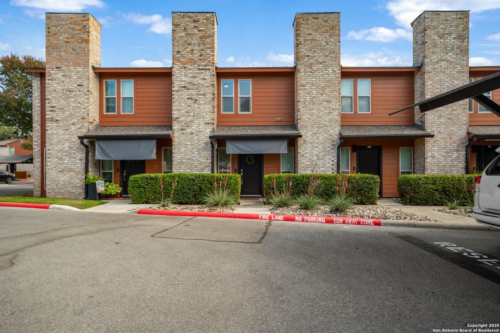 2718 Old Field Dr Apt 502, San Antonio, TX 78247