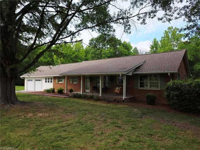 3669 W Greensboro Chapel Hill Road, Liberty, NC 27298