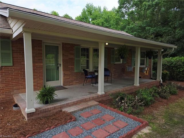 3669 W Greensboro Chapel Hill Road, Liberty, NC 27298