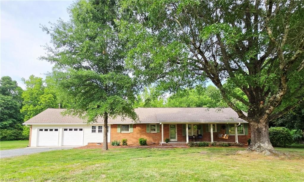 3669 W Greensboro Chapel Hill Road, Liberty, NC 27298