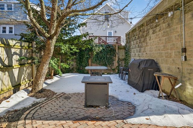 37-39 Bond Street 37, Somerville, MA 02145