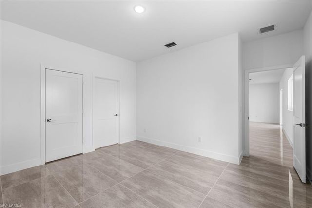 1142 Dutchess ST E, Lehigh Acres, FL 33974