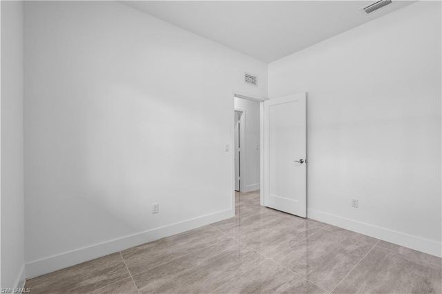 1142 Dutchess ST E, Lehigh Acres, FL 33974