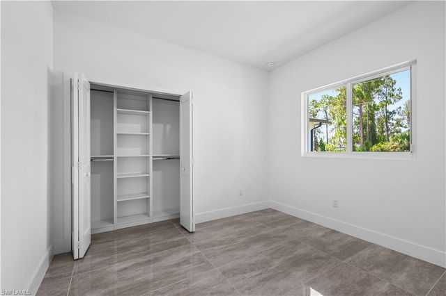 1142 Dutchess ST E, Lehigh Acres, FL 33974