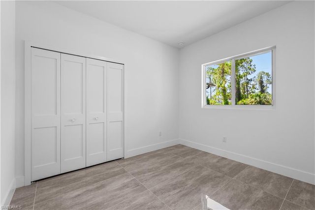 1142 Dutchess ST E, Lehigh Acres, FL 33974