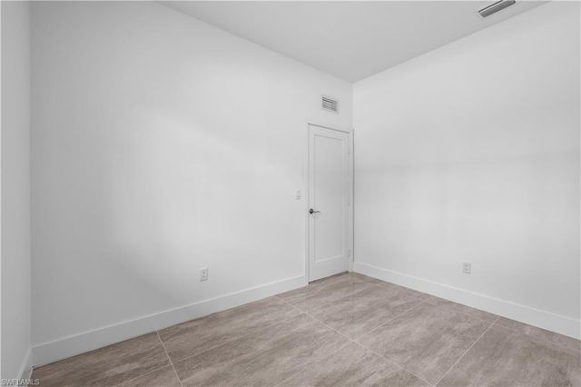 1142 Dutchess ST E, Lehigh Acres, FL 33974