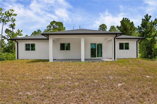 1142 Dutchess ST E, Lehigh Acres, FL 33974