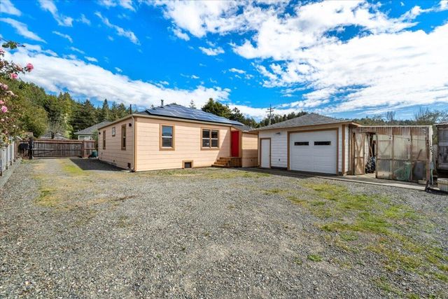 6112 Elk River Road, Elk River, CA 95503