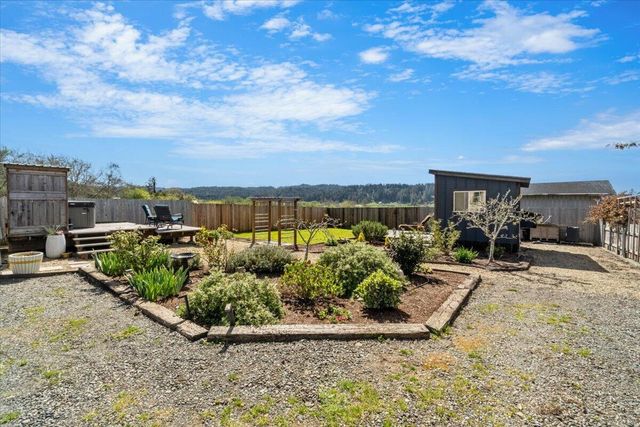 6112 Elk River Road, Elk River, CA 95503