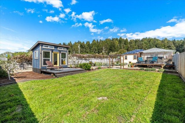 6112 Elk River Road, Elk River, CA 95503