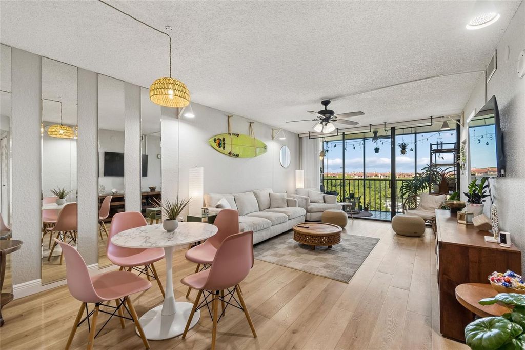 Image 17 of property listing at 900 COVE CAY DRIVE 5F, Clearwater, FL 33760