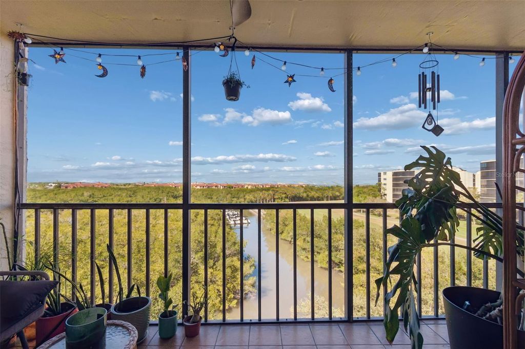 Image 27 of property listing at 900 COVE CAY DRIVE 5F, Clearwater, FL 33760