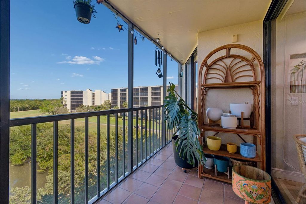 Image 28 of property listing at 900 COVE CAY DRIVE 5F, Clearwater, FL 33760