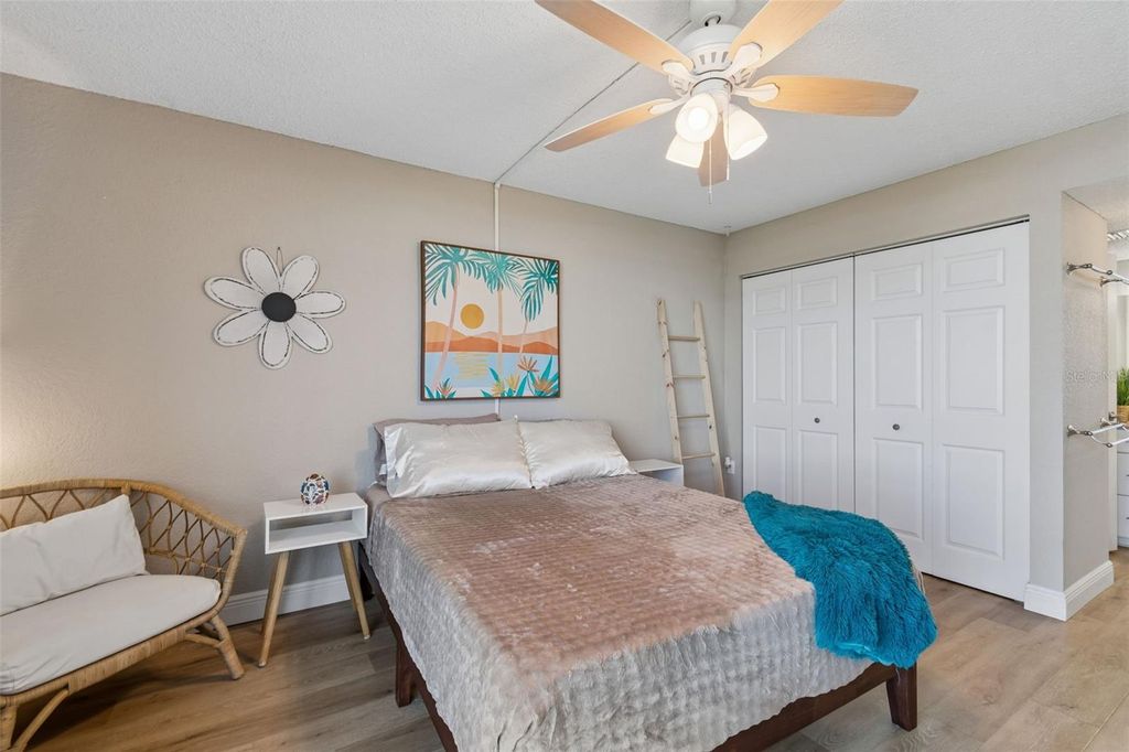 Image 34 of property listing at 900 COVE CAY DRIVE 5F, Clearwater, FL 33760