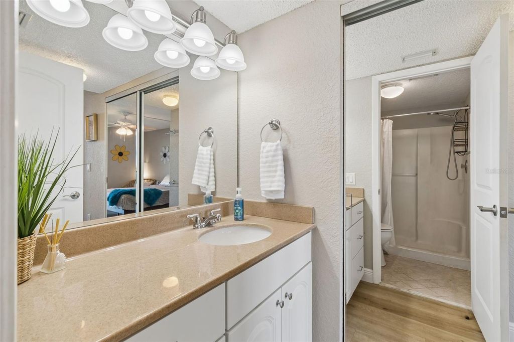 Image 38 of property listing at 900 COVE CAY DRIVE 5F, Clearwater, FL 33760