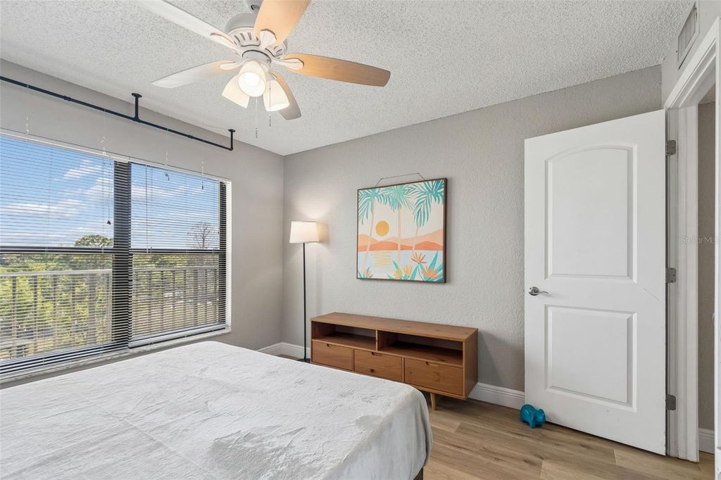 Image 45 of property listing at 900 COVE CAY DRIVE 5F, Clearwater, FL 33760