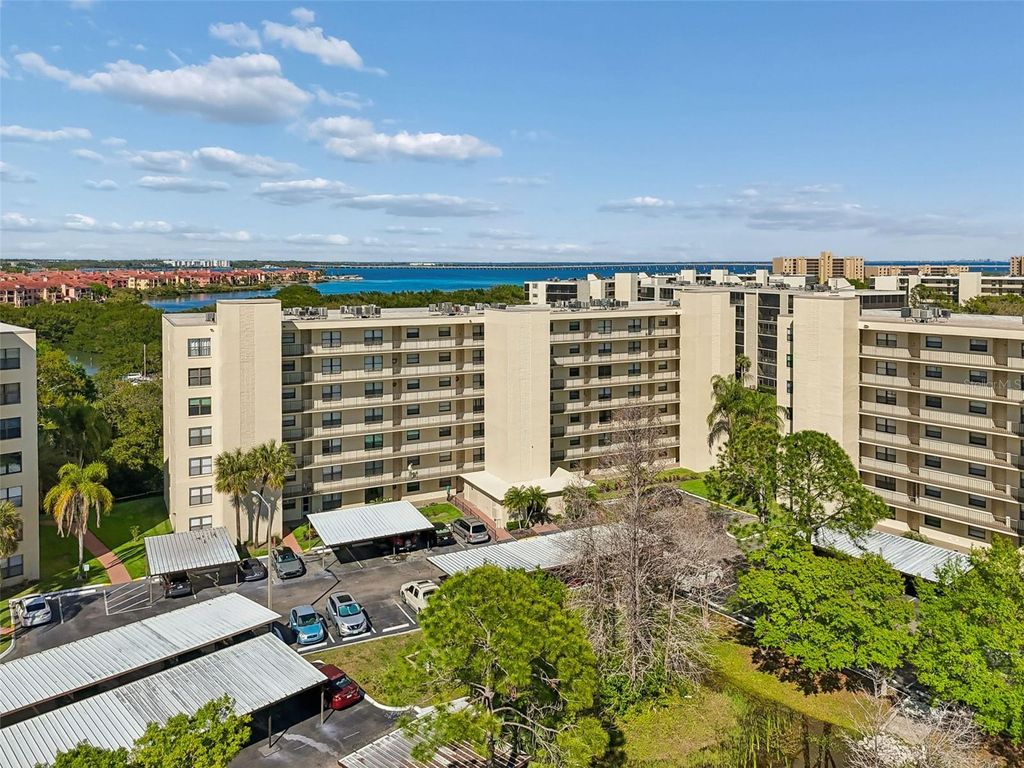 Image 48 of property listing at 900 COVE CAY DRIVE 5F, Clearwater, FL 33760