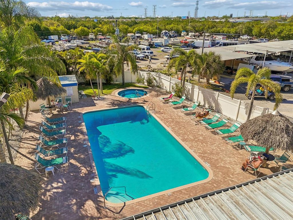 Image 54 of property listing at 900 COVE CAY DRIVE 5F, Clearwater, FL 33760