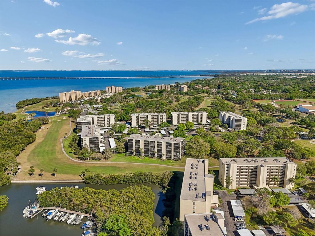 Image 59 of property listing at 900 COVE CAY DRIVE 5F, Clearwater, FL 33760