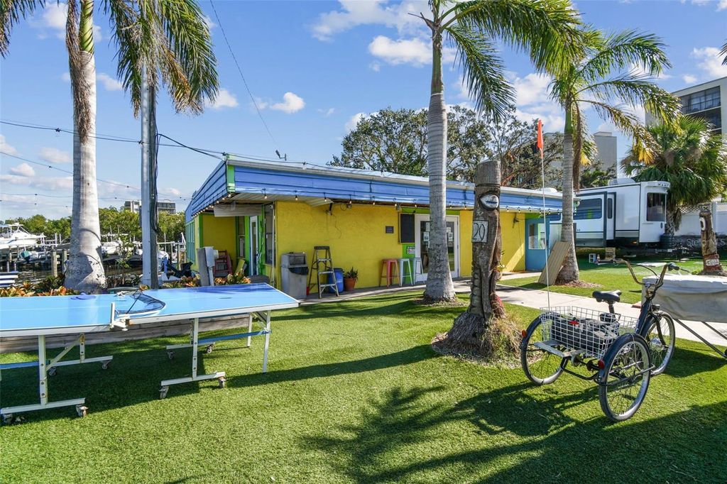 Image 87 of property listing at 900 COVE CAY DRIVE 5F, Clearwater, FL 33760