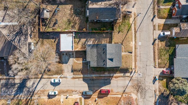 1014 W MCCARTY ST, Jefferson City, MO 65109