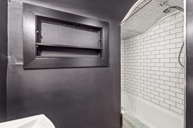 1014 W MCCARTY ST, Jefferson City, MO 65109