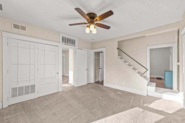 1014 W MCCARTY ST, Jefferson City, MO 65109