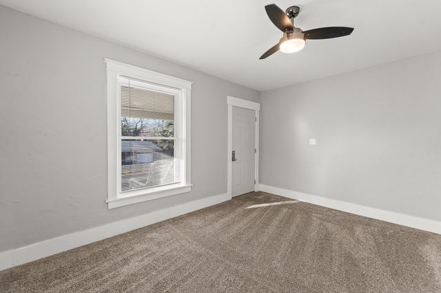 1014 W MCCARTY ST, Jefferson City, MO 65109